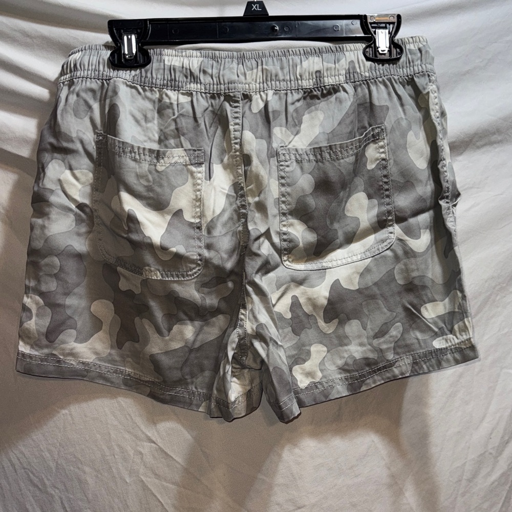 C&C California Gray and White Camo Shorts - Picture 4 of 4
